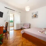 Adriana Apartament *