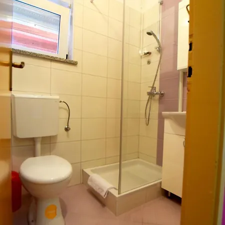 Adriana Apartman *
