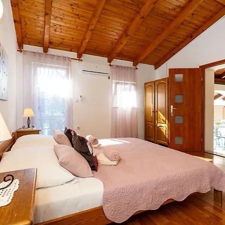 Apartment Adriana Starigrad Paklenica